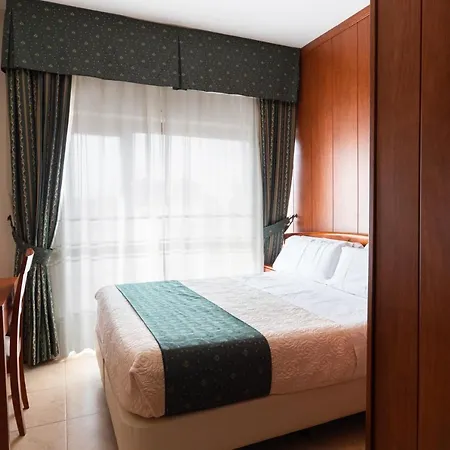 Alameda فندق مالقة