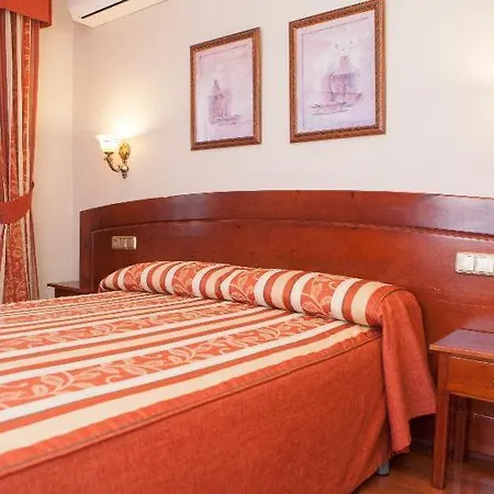 Alameda Hotel 2*