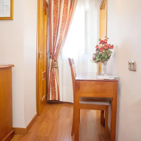 Alameda Hotel 2*